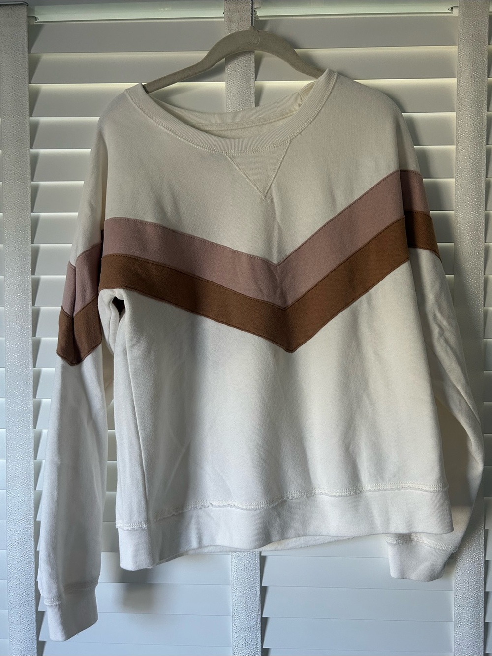 Abercrombie & Fitch Crewneck Sweatshirt Soft Fleece White Chevron Medium